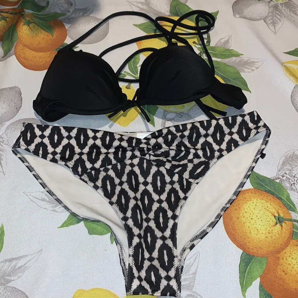 Victoria Secrets Black Bikini Top 32B w H&M Bottom sz 6 EUC